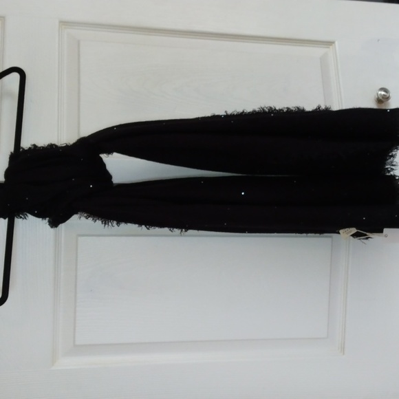 Pretty Persuasions women's black and sequins scarf with tags New - Picture 15 of 17